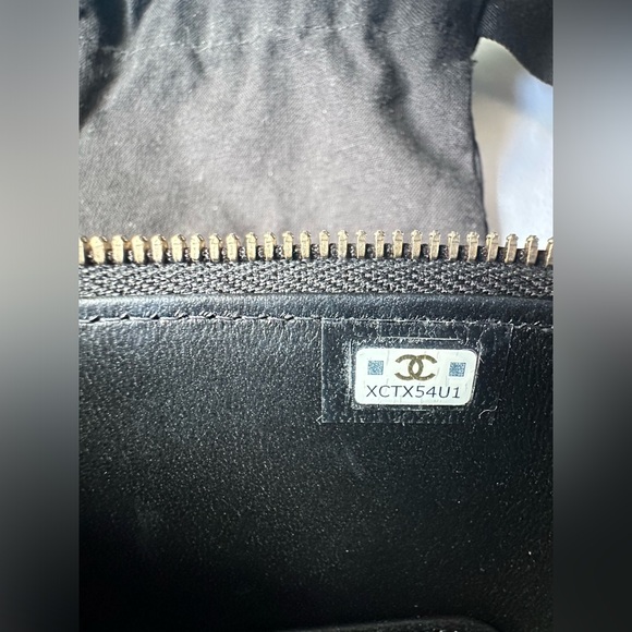 Authentic Chanel Trendy CC leather crossbody bag( hard to buy) - Picture 8 of 9